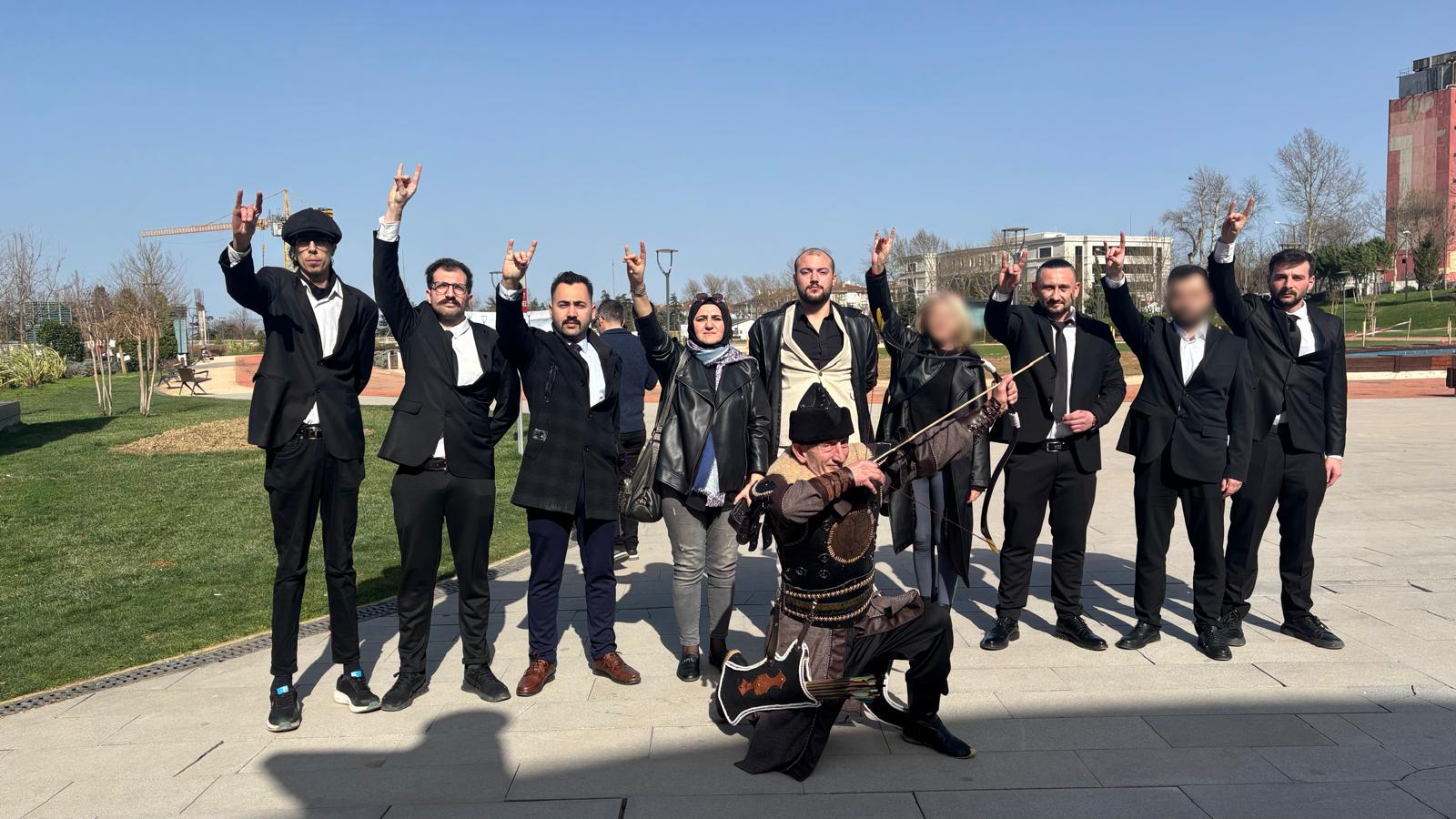 Uyan Türk 2 #BayrağaSaygı Etkinliği Bursa’da Türkçülüğün tohumlarını saçtı